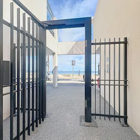 T2 Moderne Avec Grande Terrasse, Parking Et Proche - Ideal 2 A 4 Pers - Fr-1-770-19 Διαμέρισμα *